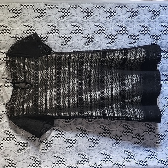 Heavenly Black Lace Dress - Picture 3 of 6